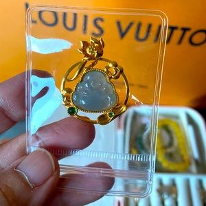 18k Saudi Gold Jade Pendant